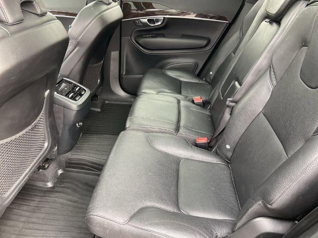 2019 Volvo XC90 T6 Momentum
