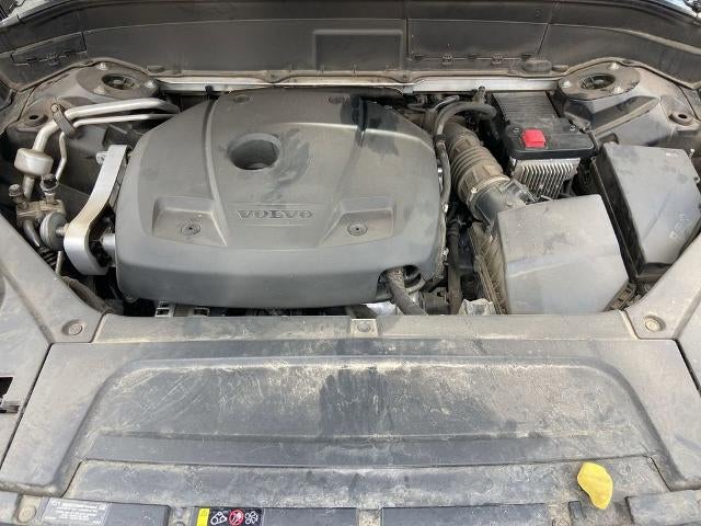 2019 Volvo XC90 T6 Momentum