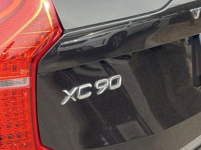 2019 Volvo XC90 T6 Momentum
