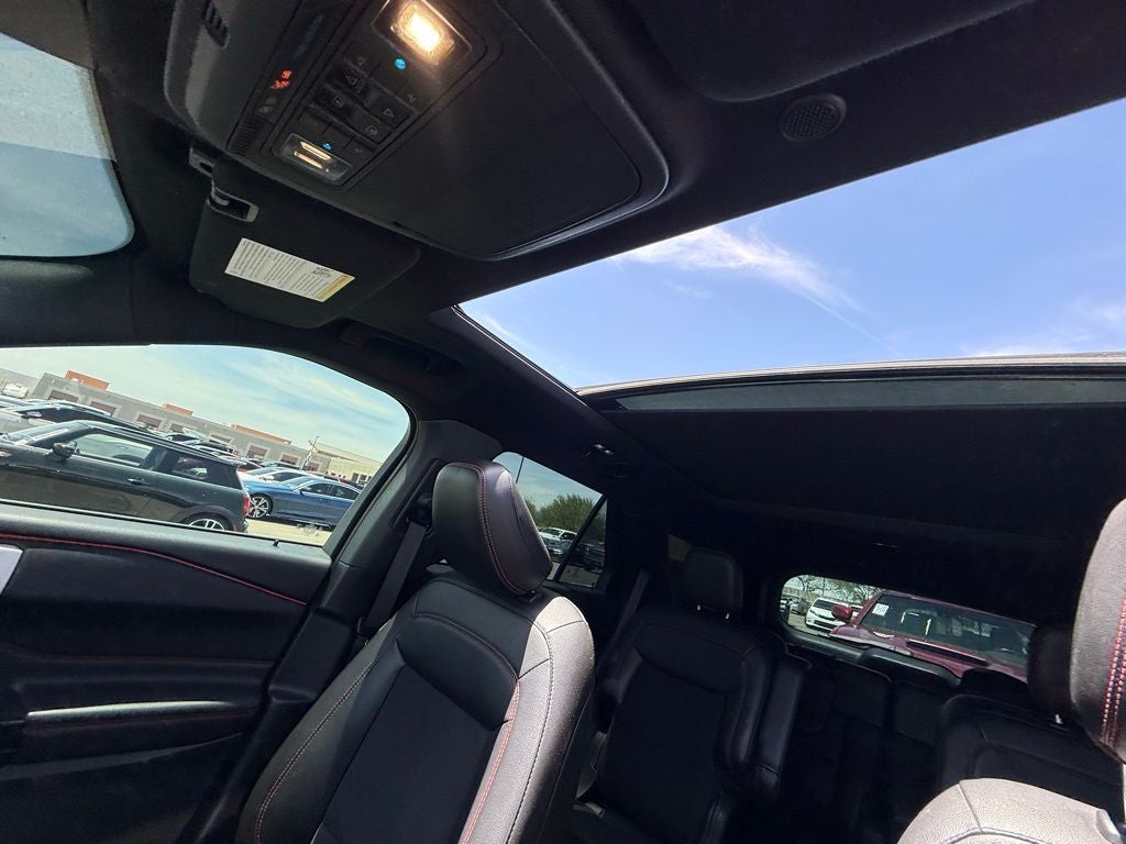 2022 Ford Explorer ST-Line