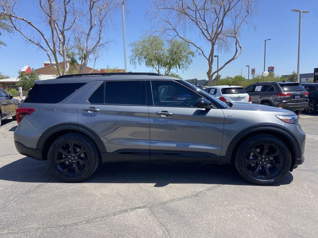 2022 Ford Explorer ST-Line