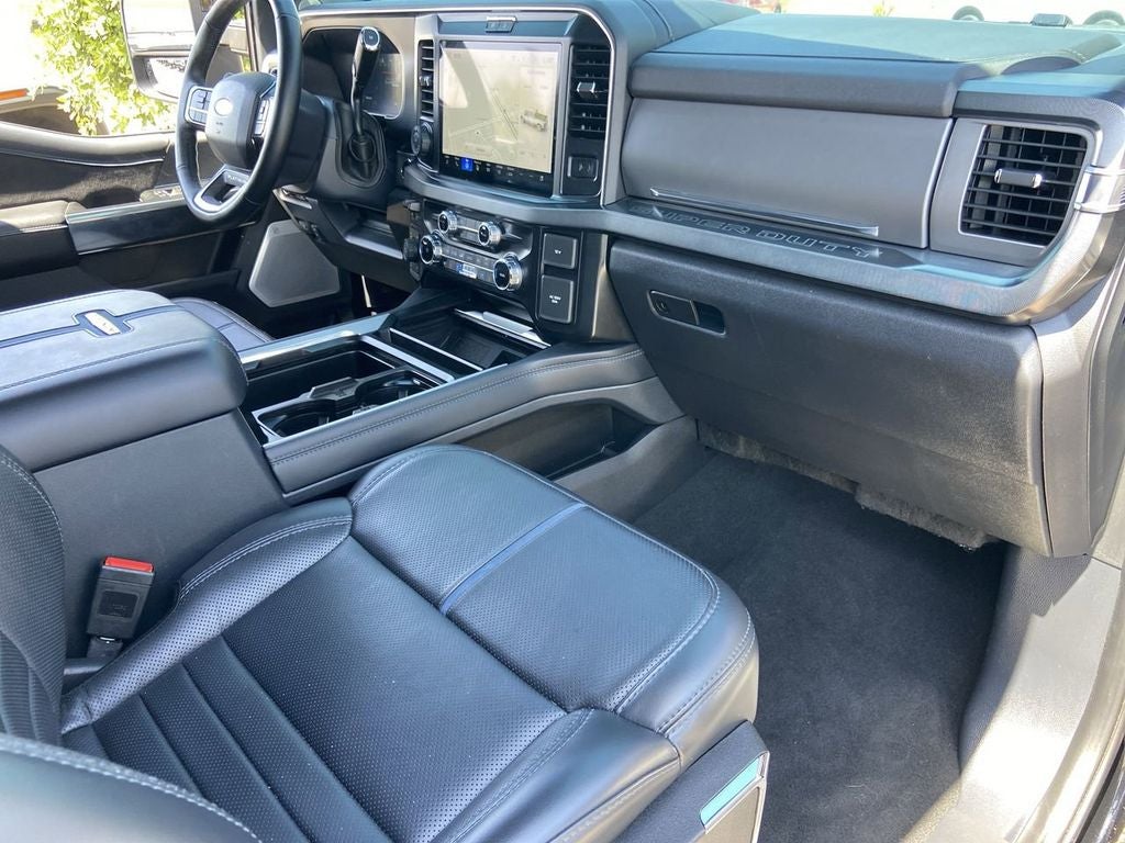 2025 Ford F-350SD Platinum