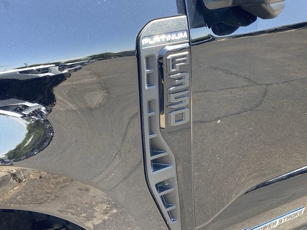 2025 Ford F-350SD Platinum