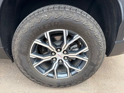 2024 GMC Acadia AT4