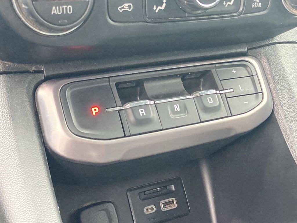 2020 GMC Acadia AT4
