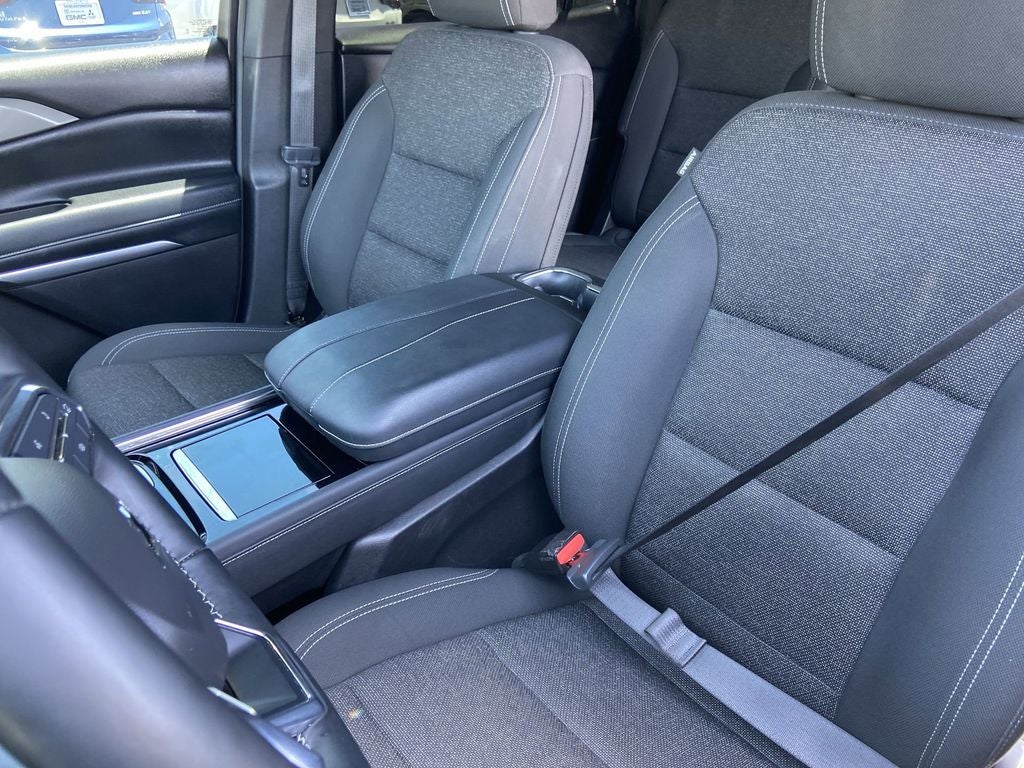 2024 Chevrolet Traverse LS