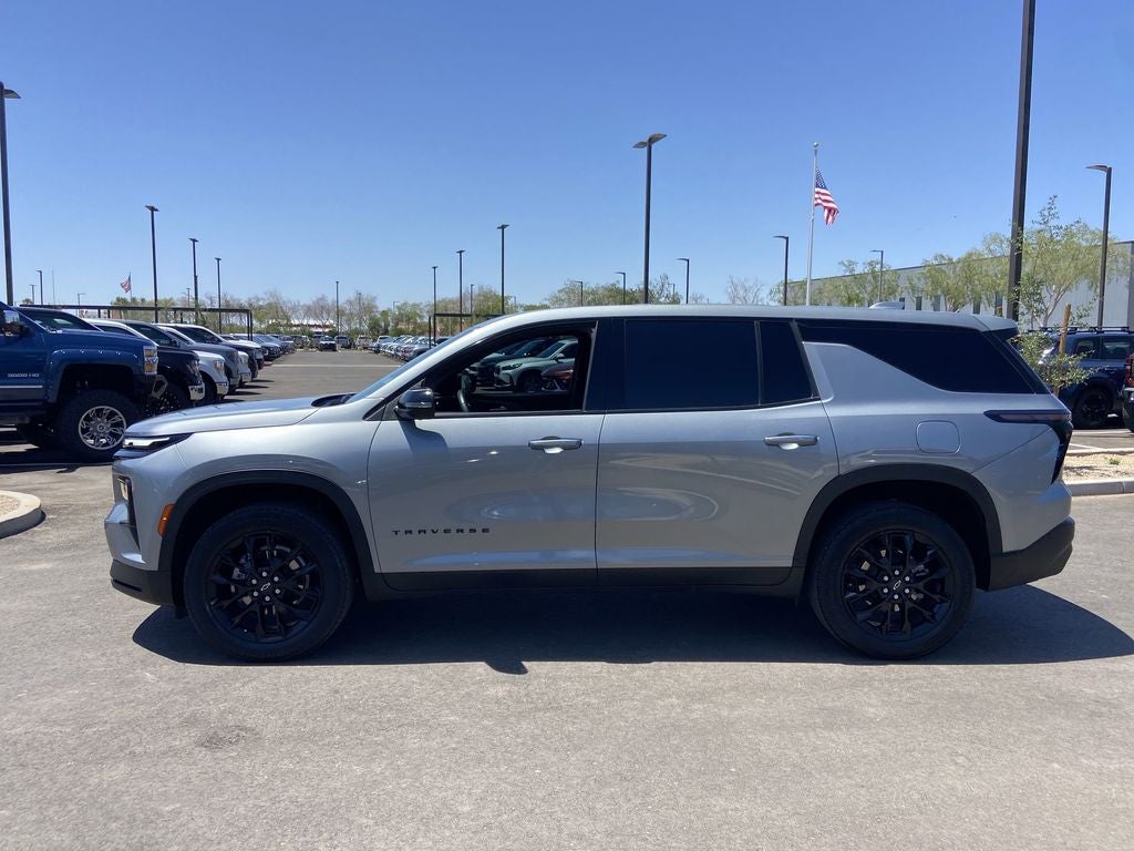 2024 Chevrolet Traverse LS