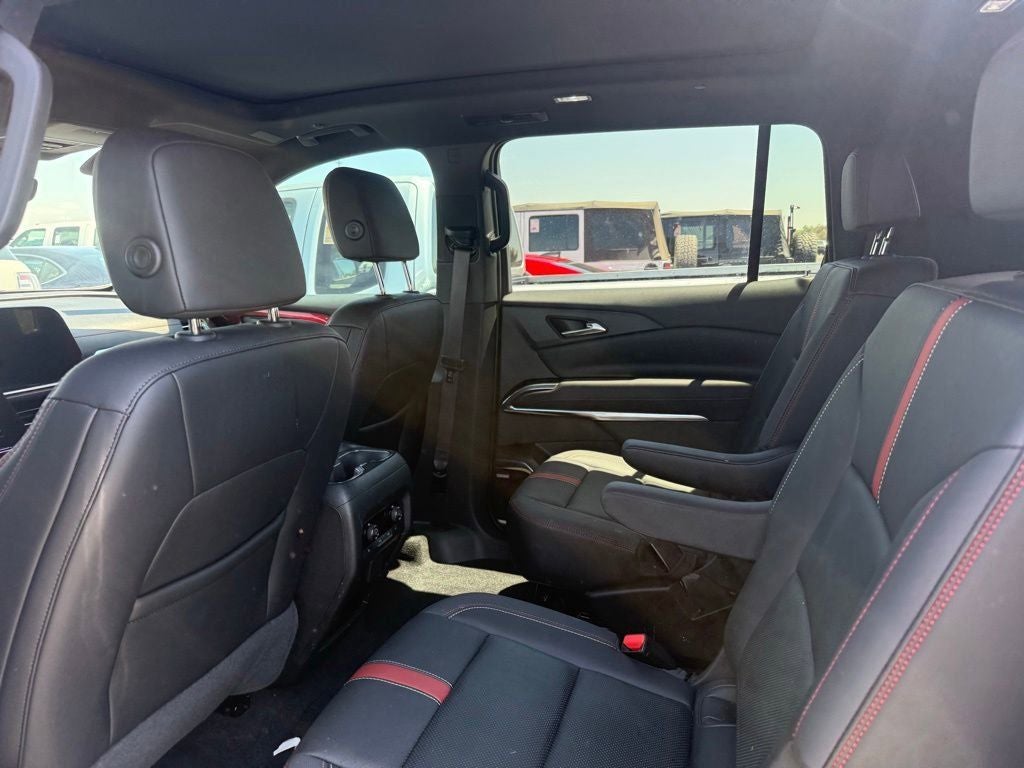 2025 Chevrolet Traverse RS