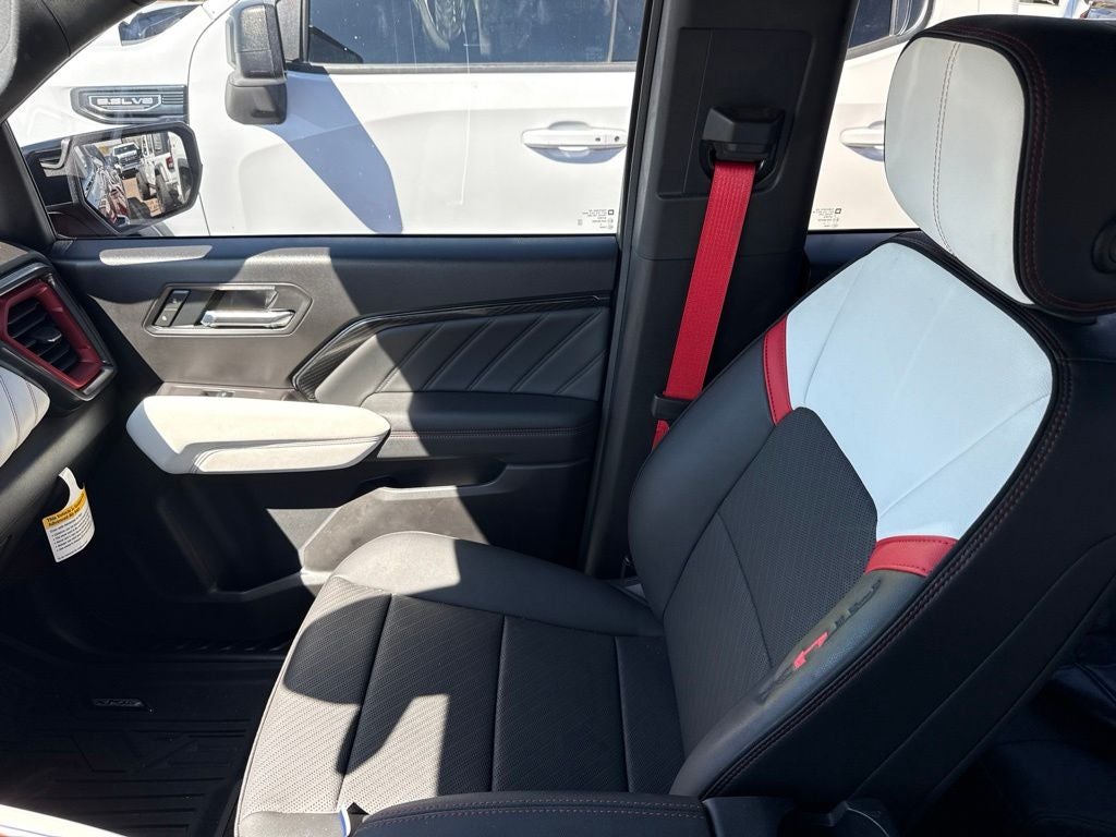 2025 GMC Canyon AT4X