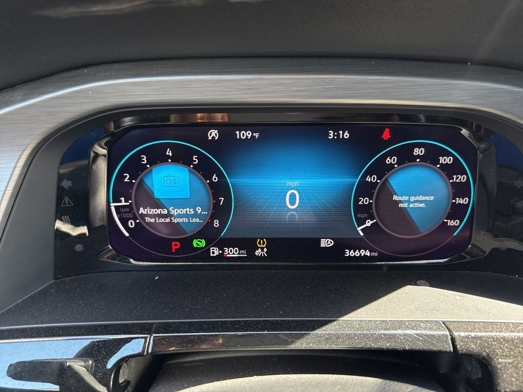 2025 Volkswagen Atlas Cross Sport 2.0T SE w/Technology