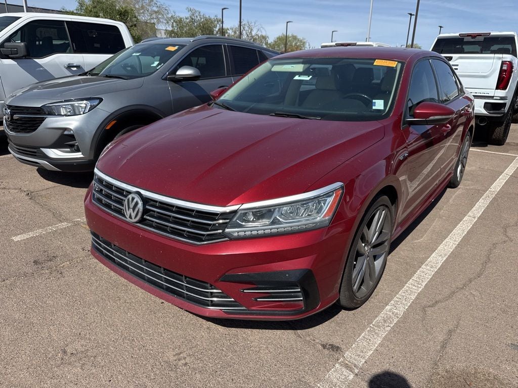2018 Volkswagen Passat R-Line
