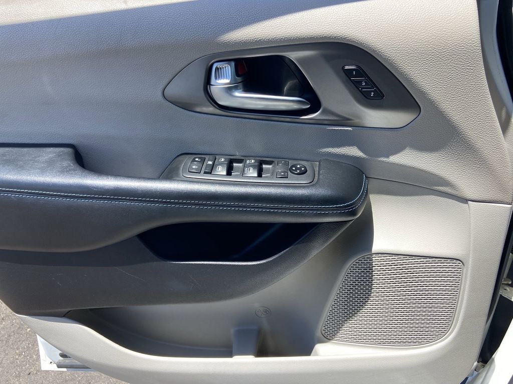 2021 Chrysler Pacifica Touring L