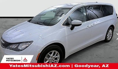 2022 Chrysler Voyager LX