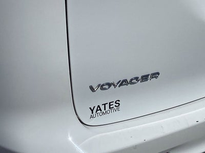 2022 Chrysler Voyager LX