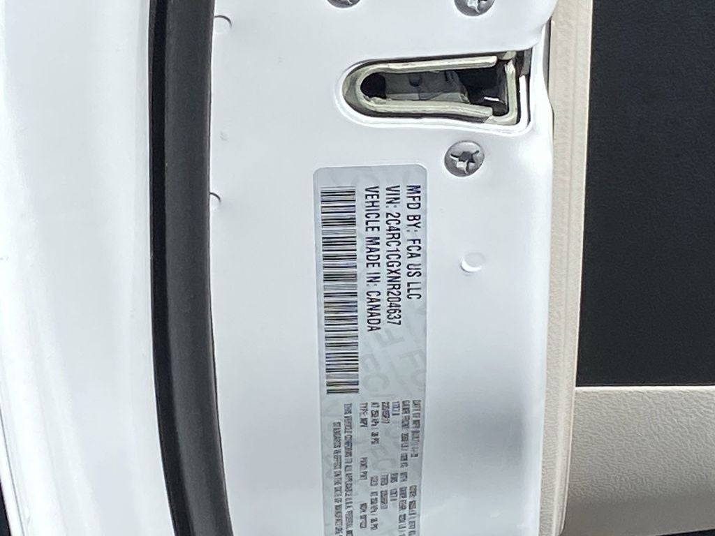 2022 Chrysler Voyager LX