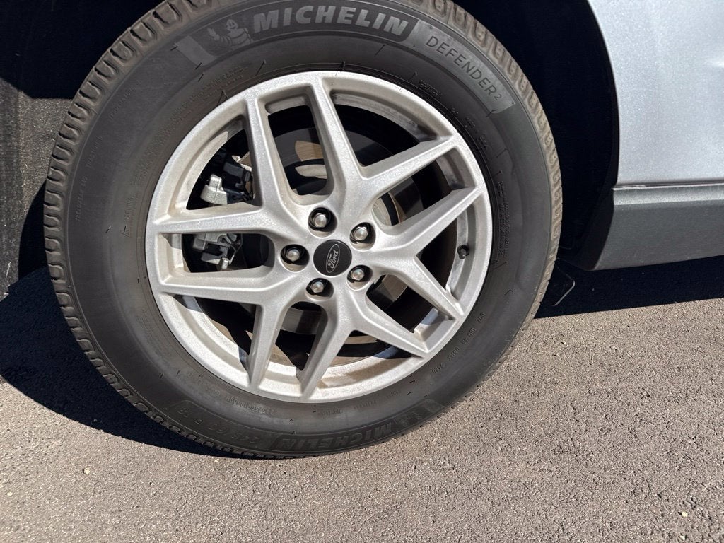 2023 Ford Edge SE