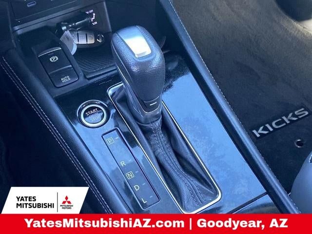 2021 Nissan Kicks SR