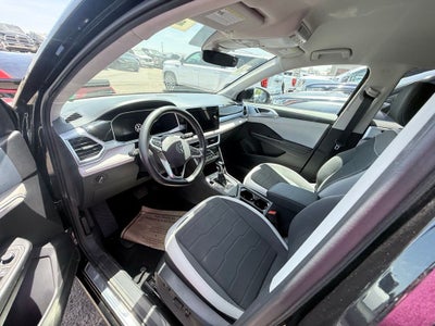 2025 Volkswagen Taos 1.5T SE