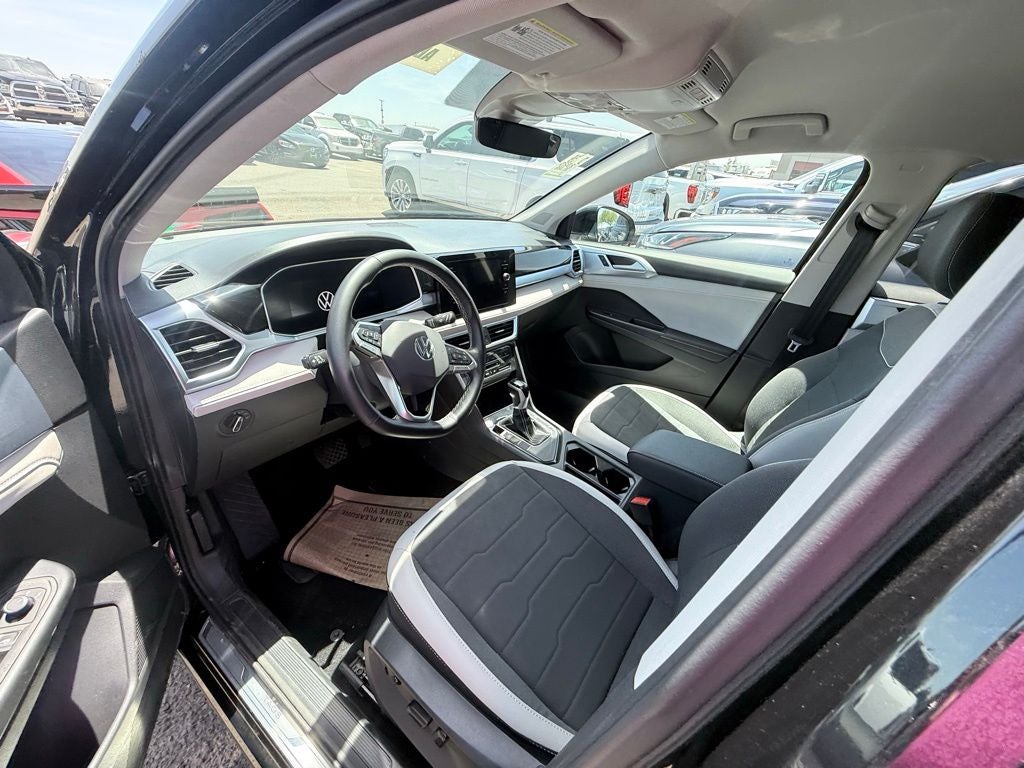 2025 Volkswagen Taos 1.5T SE