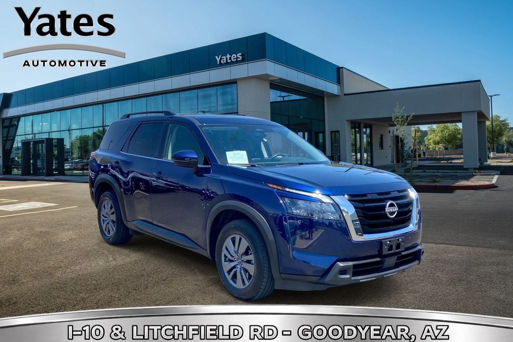 2025 Nissan Pathfinder SV