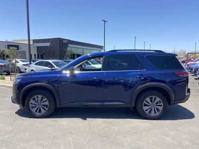 2025 Nissan Pathfinder SV