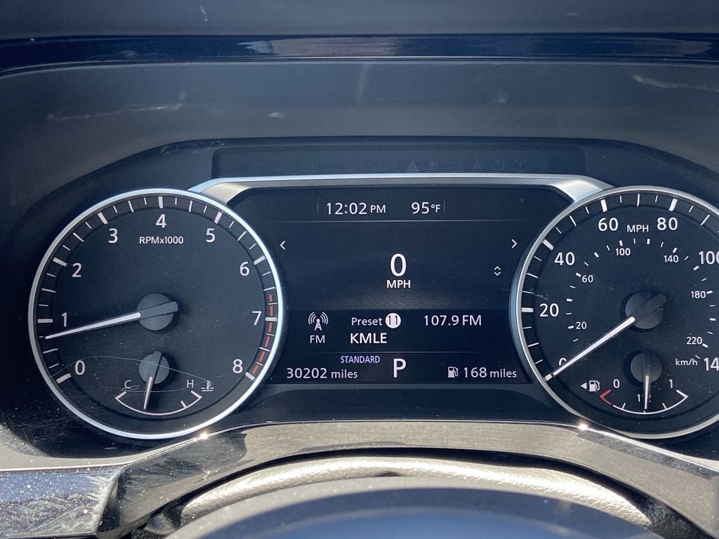 2025 Nissan Pathfinder SV