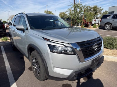 2025 Nissan Pathfinder SV