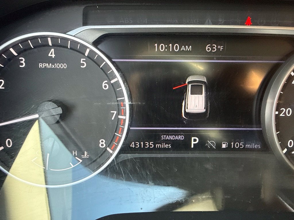 2025 Nissan Pathfinder SV