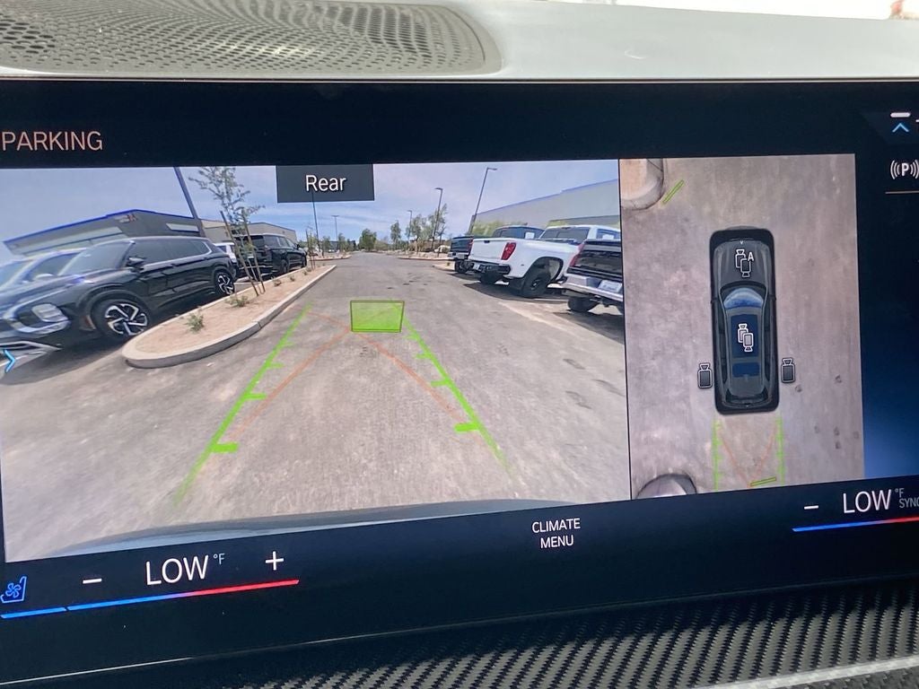 2023 BMW X7 M60i
