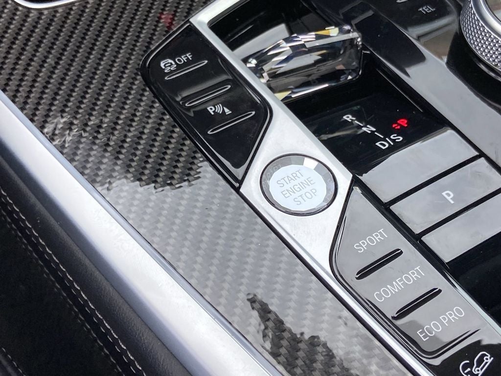 2023 BMW X7 M60i