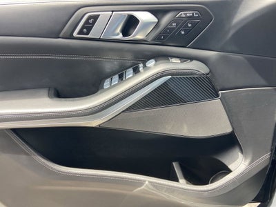 2023 BMW X7 M60i