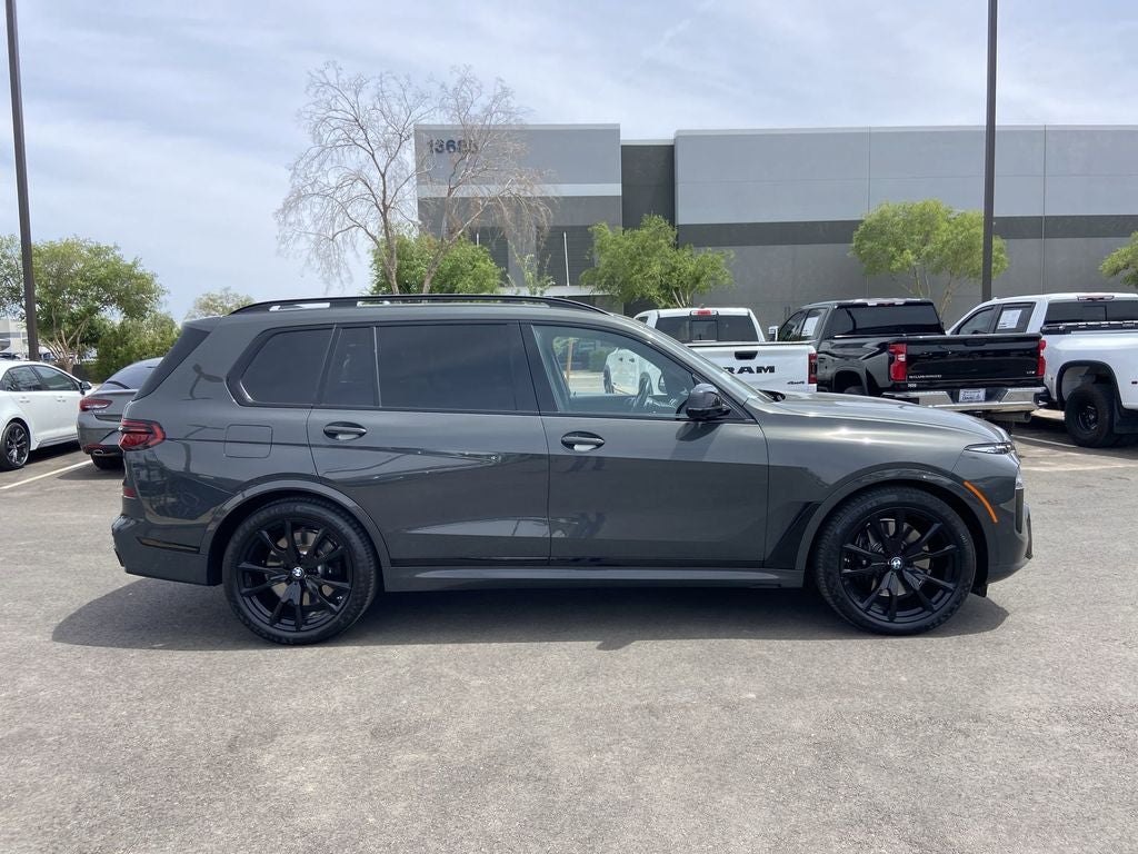 2023 BMW X7 M60i