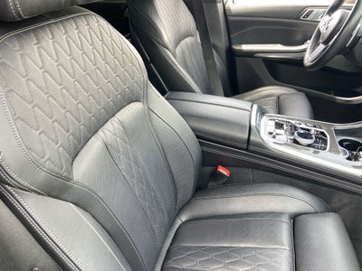 2023 BMW X7 M60i