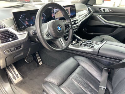 2023 BMW X7 M60i