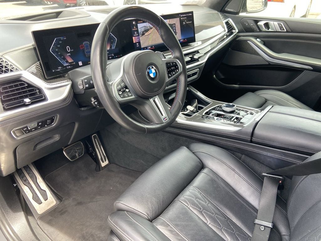 2023 BMW X7 M60i