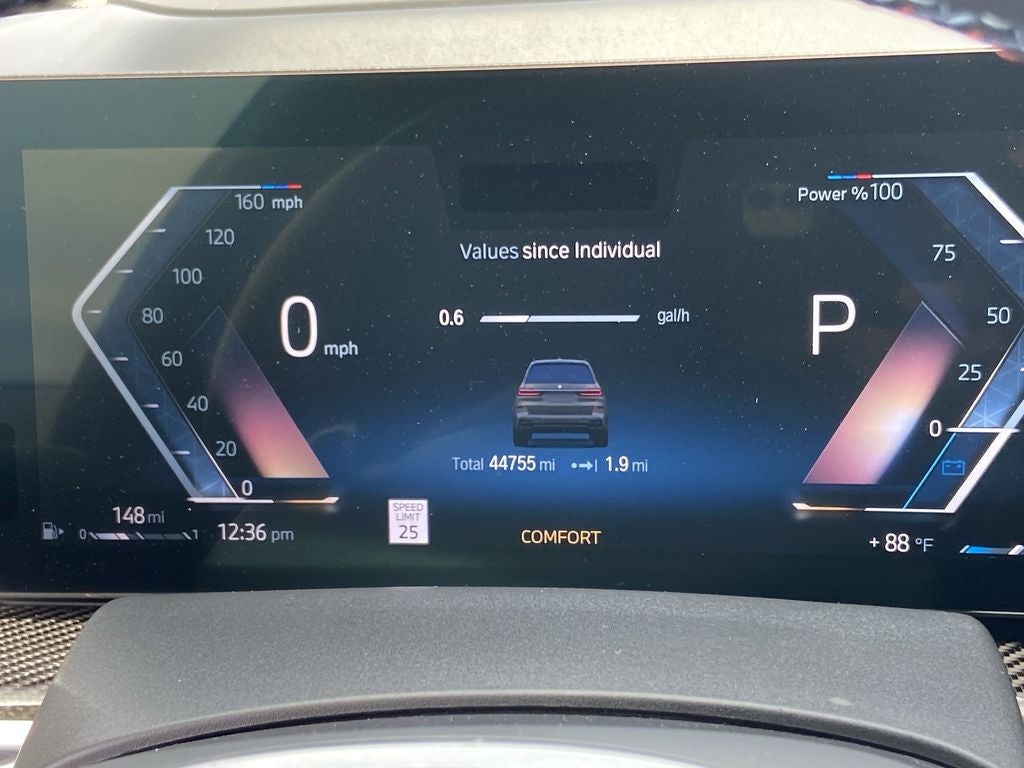 2023 BMW X7 M60i