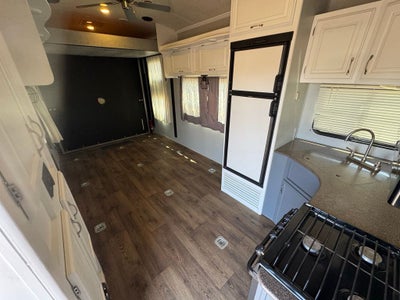 2014 Evergreen Amped 28FS 33' Toy Hauler