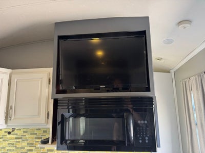 2014 Evergreen Amped 28FS 33' Toy Hauler