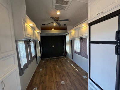 2014 Evergreen Amped 28FS 33' Toy Hauler