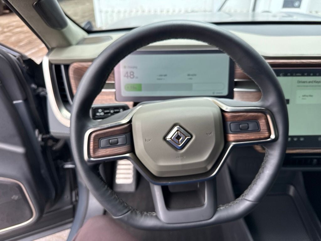 2024 Rivian R1S Adventure