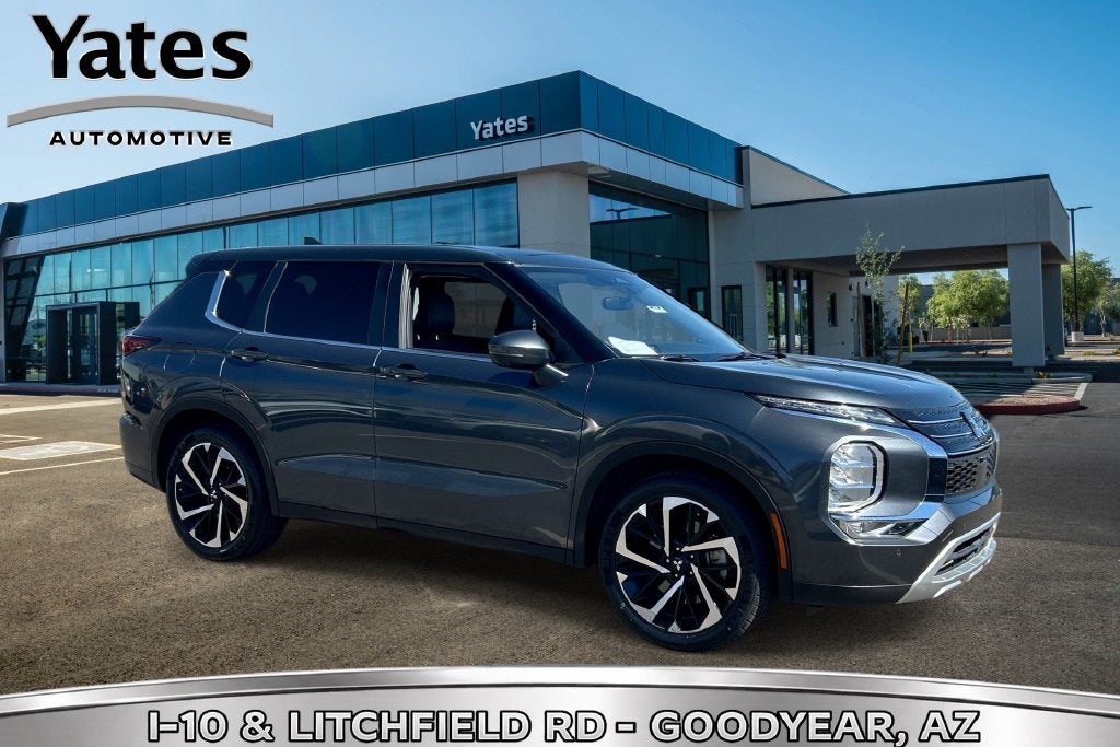 2024 Mitsubishi Outlander SE Black Edition w/Pano Roof