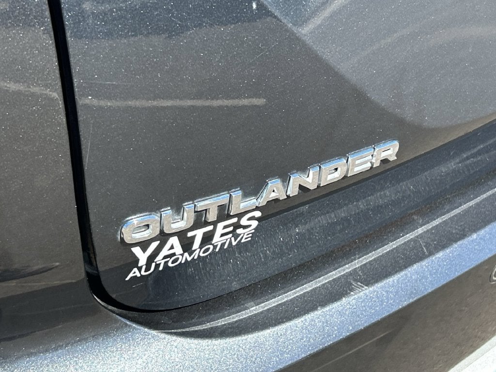 2024 Mitsubishi Outlander SE Black Edition w/Pano Roof