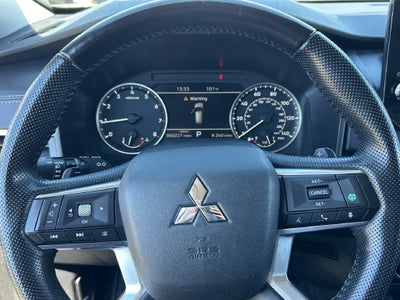 2024 Mitsubishi Outlander SE Black Edition w/Pano Roof