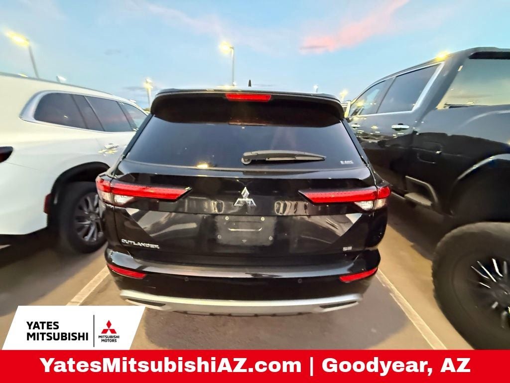 2023 Mitsubishi Outlander SE