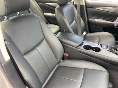 2015 INFINITI Q50 Premium