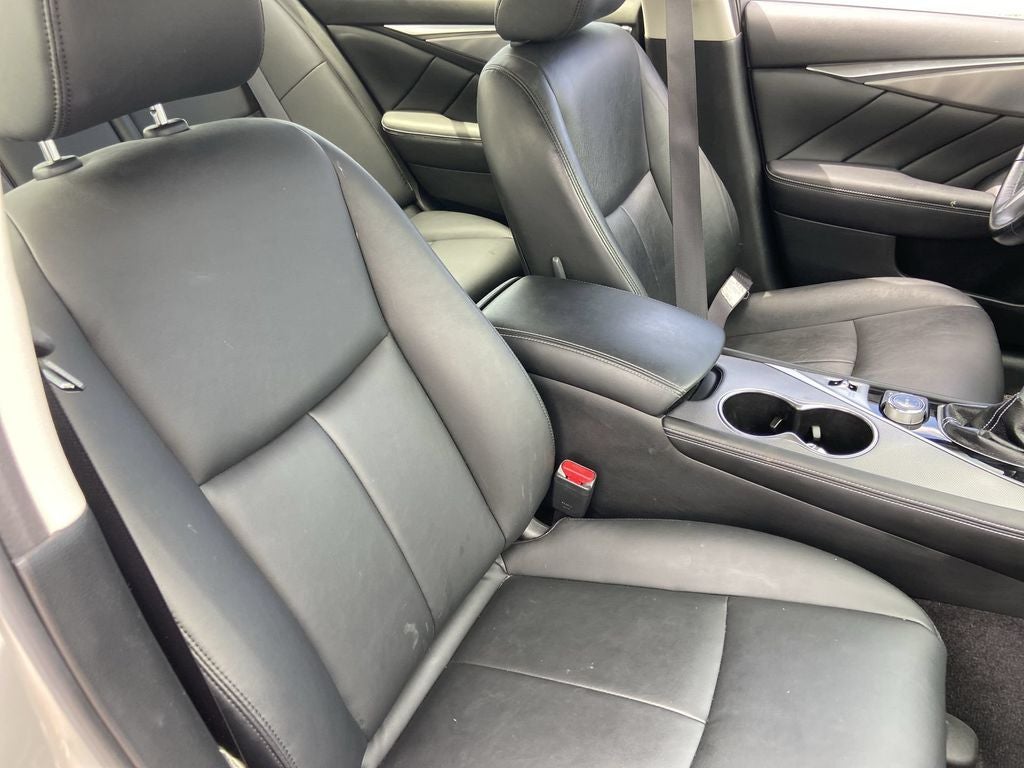 2015 INFINITI Q50 Premium