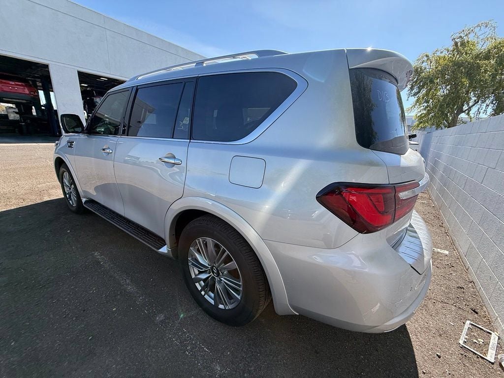 2022 INFINITI QX80 LUXE