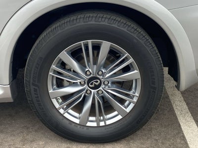 2022 INFINITI QX80 LUXE