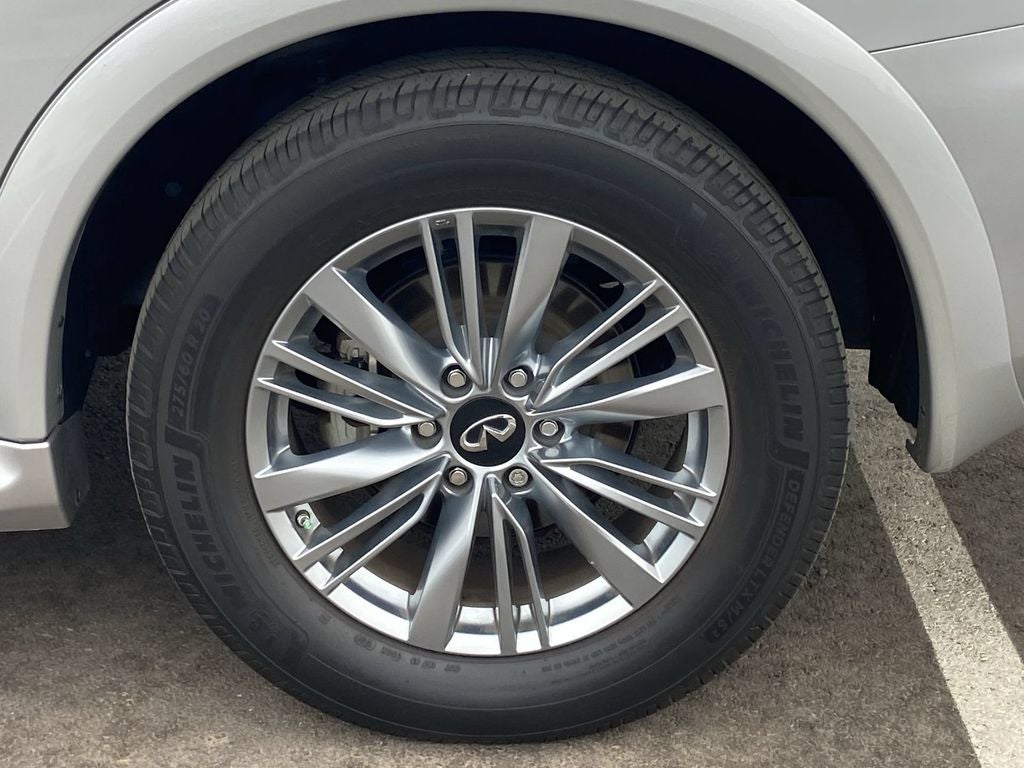 2022 INFINITI QX80 LUXE