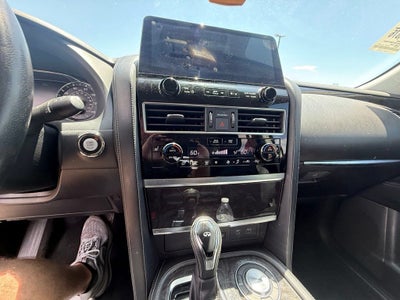 2022 INFINITI QX80 LUXE